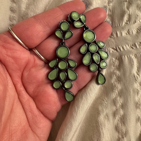 Green earrings - Picture 2 of 3